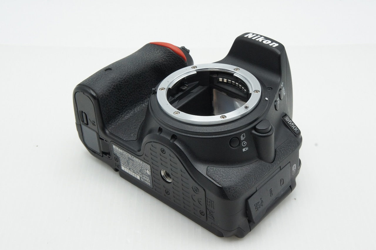 良品 Nikon ニコン D5500 + AF-S DX 18-55mm VR II レンズキット デジタル一眼レフカメラ 元箱付 260319bg