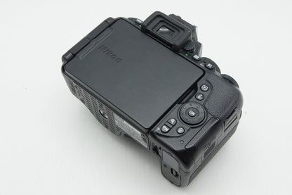 良品 Nikon ニコン D5500 + AF-S DX 18-55mm VR II レンズキット デジタル一眼レフカメラ 元箱付 260319bg