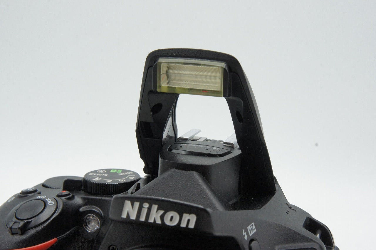 良品 Nikon ニコン D5500 + AF-S DX 18-55mm VR II レンズキット デジタル一眼レフカメラ 元箱付 260319bg