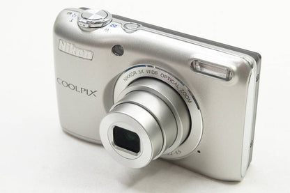 美品 Nikon ニコン COOLPIX L26 コンパクトデジタルカメラ シルバー 元箱付 250814o
