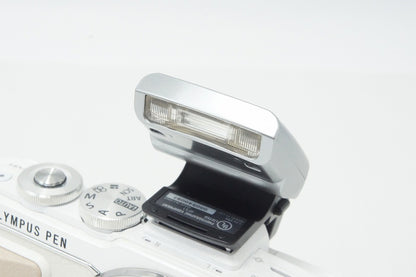 良品 OLYMPUS オリンパス PEN Lite E-PL7 ボディ ミラーレス一眼カメラ ホワイト 260818ac