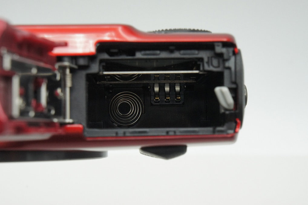 美品 Canon EOS M ボディ+ EF-M 18-55mm IS STM レンズキット ミラーレス レッド SPEEDLITE 90EX ストロボ付 260211t