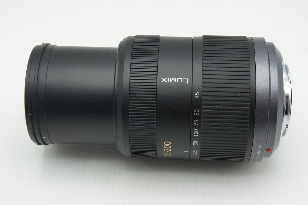 美品 Panasonic LUMIX G VARIO 45-200mm F4-5.6 MEGA O.I.S. H-FS045200 マイクロフォーサーズ フード付 260210l