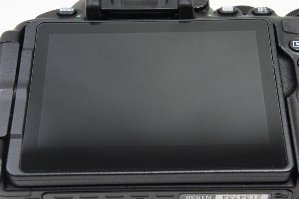 美品 Nikon ニコン D5600 + AF-P DX 18-55mm VR レンズキット デジタル一眼レフカメラ 250815k
