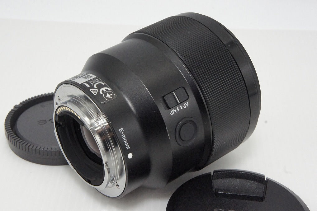 美品 SONY ソニー FE 85mm F1.8 SEL85F18 Eマウント フルサイズ 単焦点レンズ フード付 260516b