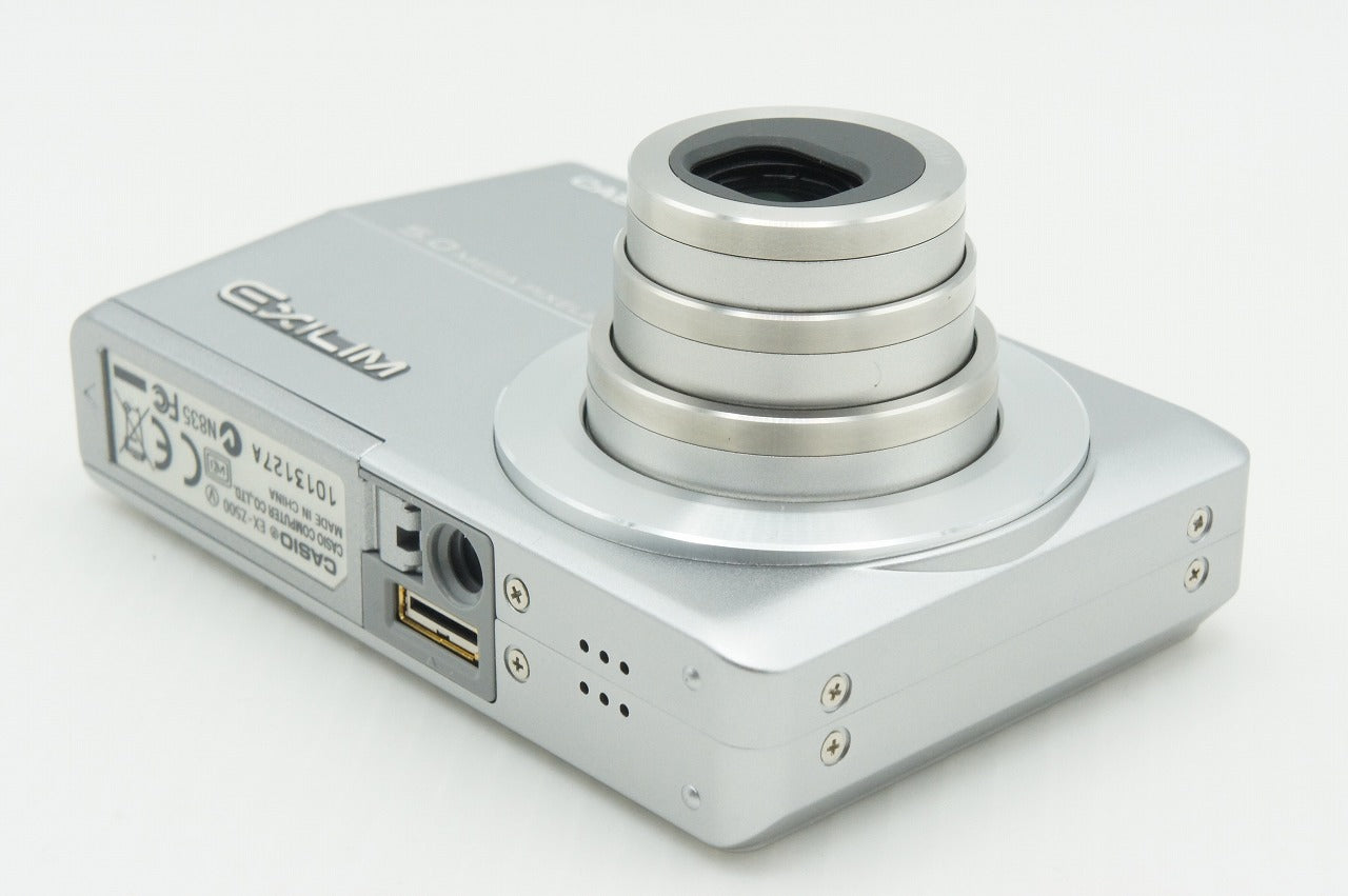 美品 CASIO カシオ EXILIM EX-Z500 コンパクトデジタルカメラ シルバー 260210t