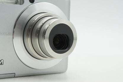 美品 CASIO カシオ EXILIM EX-Z500 コンパクトデジタルカメラ シルバー 260210t