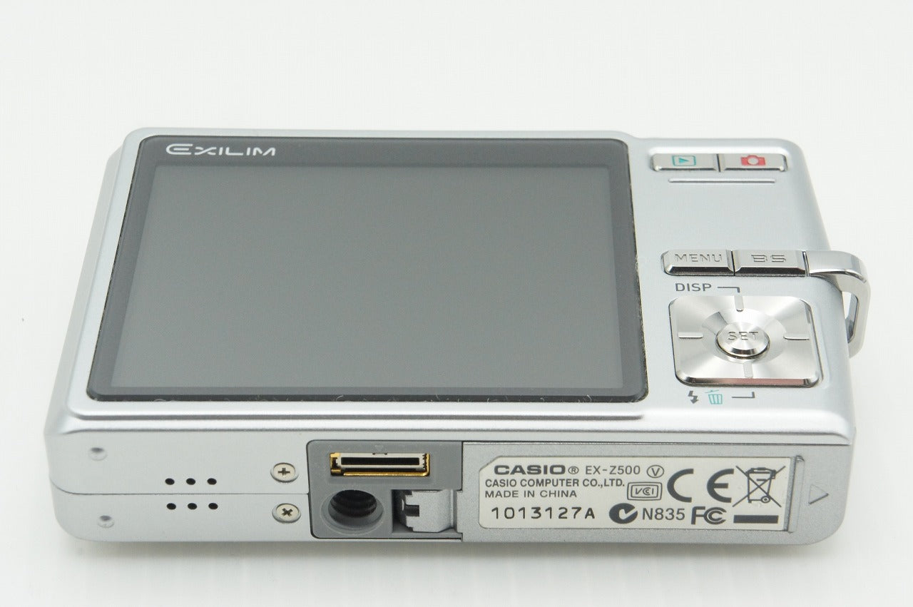 美品 CASIO カシオ EXILIM EX-Z500 コンパクトデジタルカメラ シルバー 260210t