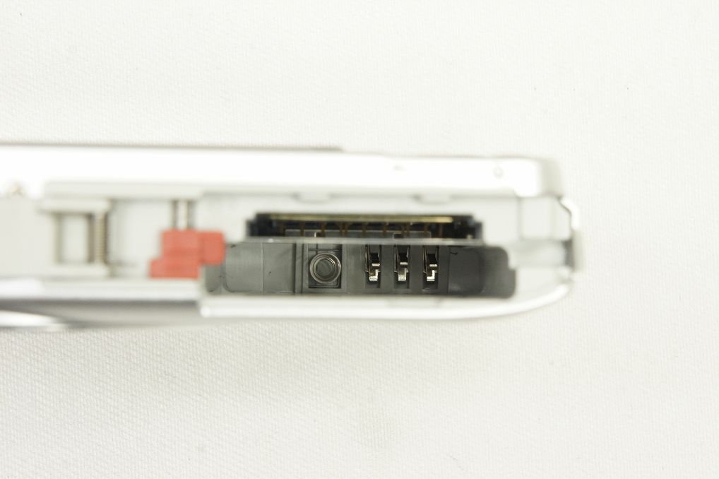 良品 OLYMPUS オリンパス VG-140 コンパクトデジタルカメラ シルバー 元箱付 250604m