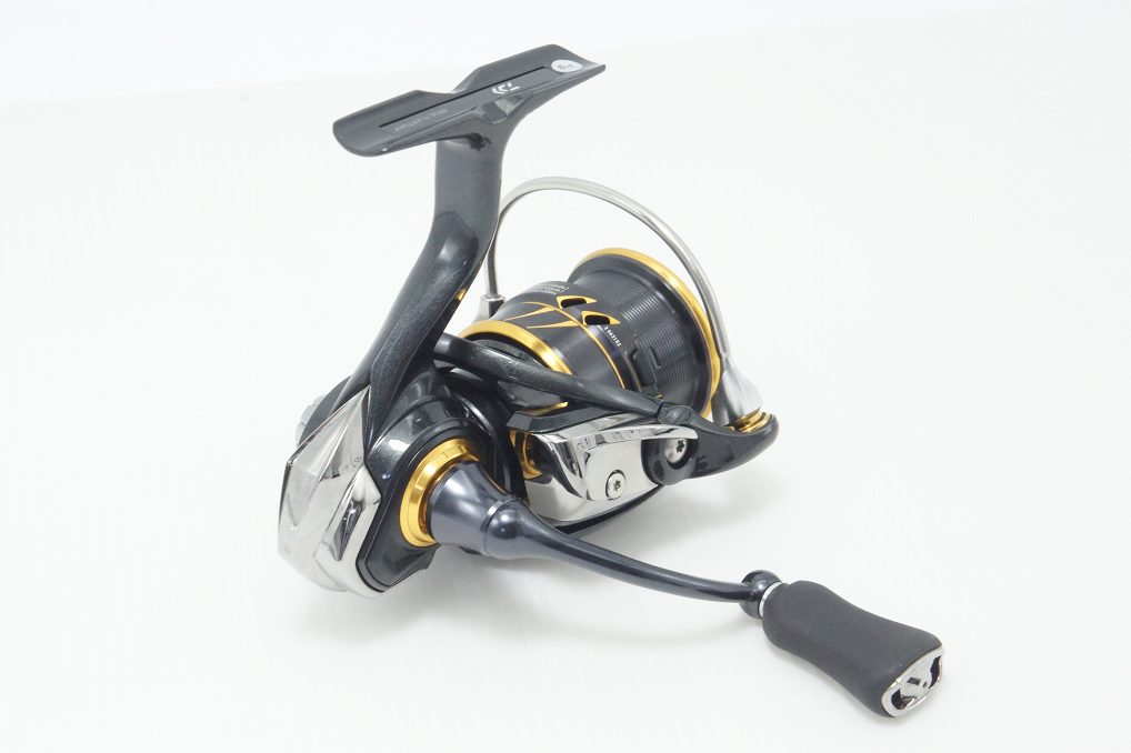 美品 Daiwa ダイワ 25 カルディア FC LT2500S スピニングリール 元箱付 260827a
