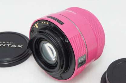 良品 ペンタックス smc PENTAX DA 35mm F2.4 AL 単焦点レンズ ピンク 260521g