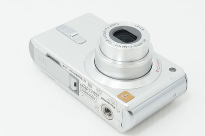 Panasonic パナソニック LUMIX DMC FX7 コンパクトデジタルカメラ シルバー 260319y