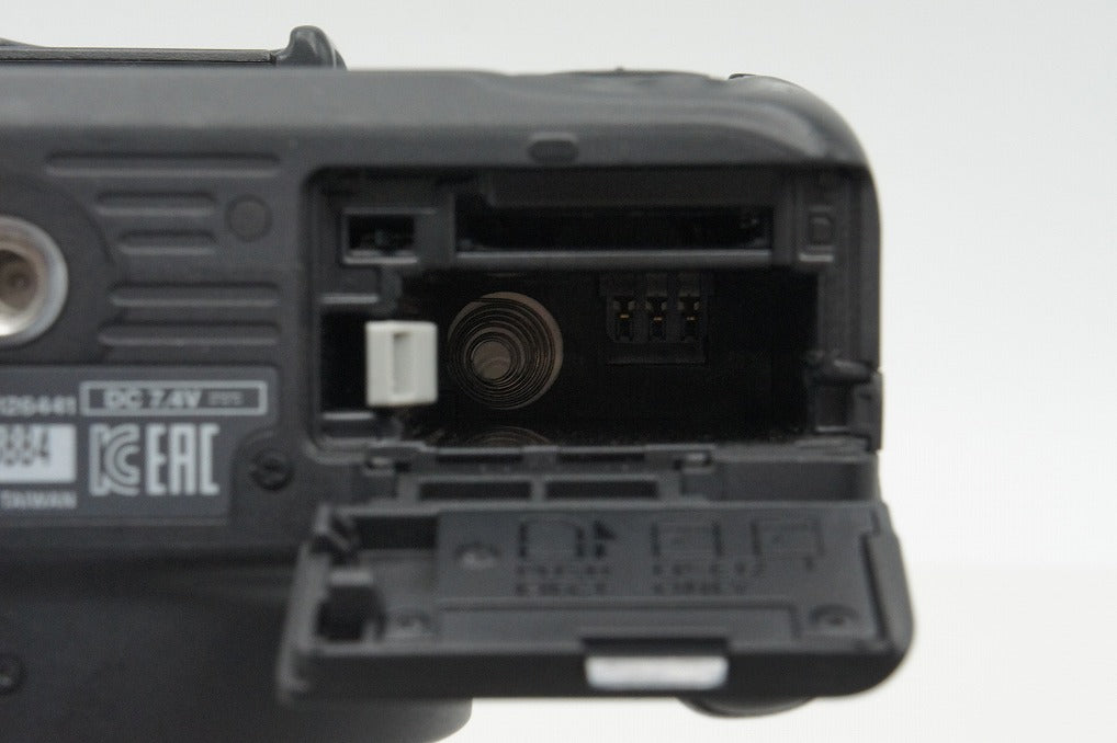 良品 Canon キヤノン EOS Kiss X7 ボディ + EF-S 18-55 IS STM レンズキット デジタル一眼レフカメラ 260211q