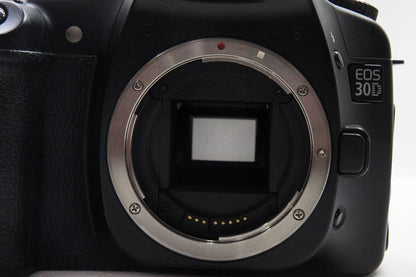 Canon キヤノン EOS 30D ボディ デジタル一眼レフカメラ 250818b