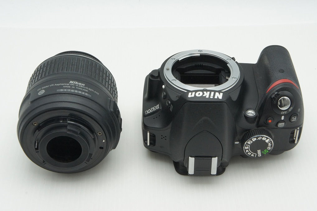 良品 Nikon ニコン D3200 ボディ + AF-S DX NIKKOR 18-55mm VR レンズキット デジタル一眼レフカメラ 260211z