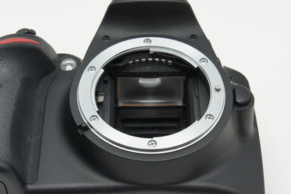 良品 Nikon ニコン D3200 ボディ + AF-S DX NIKKOR 18-55mm VR レンズキット デジタル一眼レフカメラ 260211z