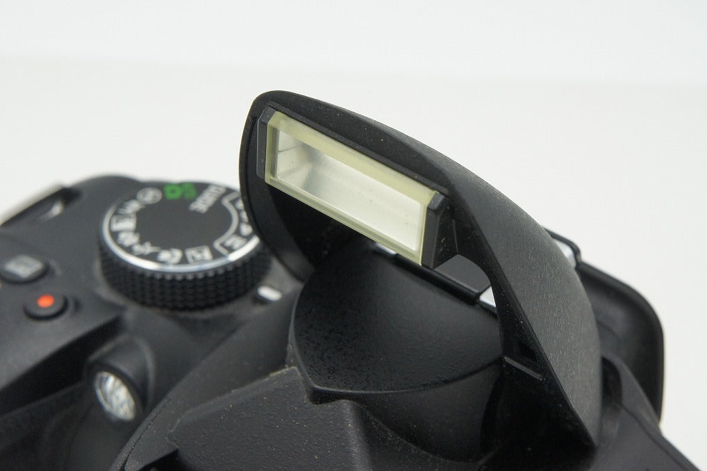 良品 Nikon ニコン D3200 ボディ + AF-S DX NIKKOR 18-55mm VR レンズキット デジタル一眼レフカメラ 260211z