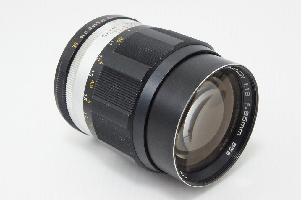 良品 KONICA コニカ HEXANON 85mm F1.8 ARマウント MF 単焦点レンズ 260325ab