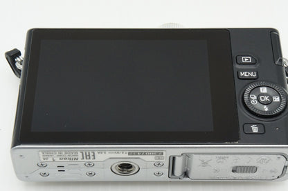 美品 Nikon ニコン 1 J4 ダブルズームキット  ミラーレス一眼カメラ シルバー 元箱付 260212e