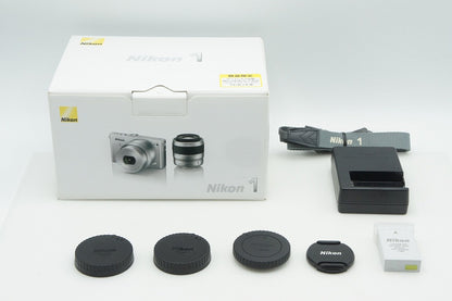 美品 Nikon ニコン 1 J4 ダブルズームキット  ミラーレス一眼カメラ シルバー 元箱付 260212e