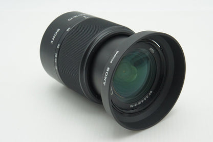 美品 SONY ソニー DT 18-70mm F3.5-5.6 SAL1870 MINOLTA ミノルタ αマウント ズームレンズ フード付 260213fa