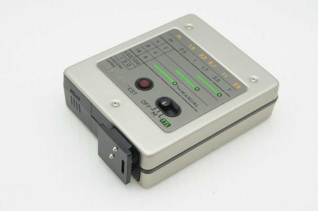 美品 CONTAX コンタックス ストロボ TLA140 ケース付 260212j