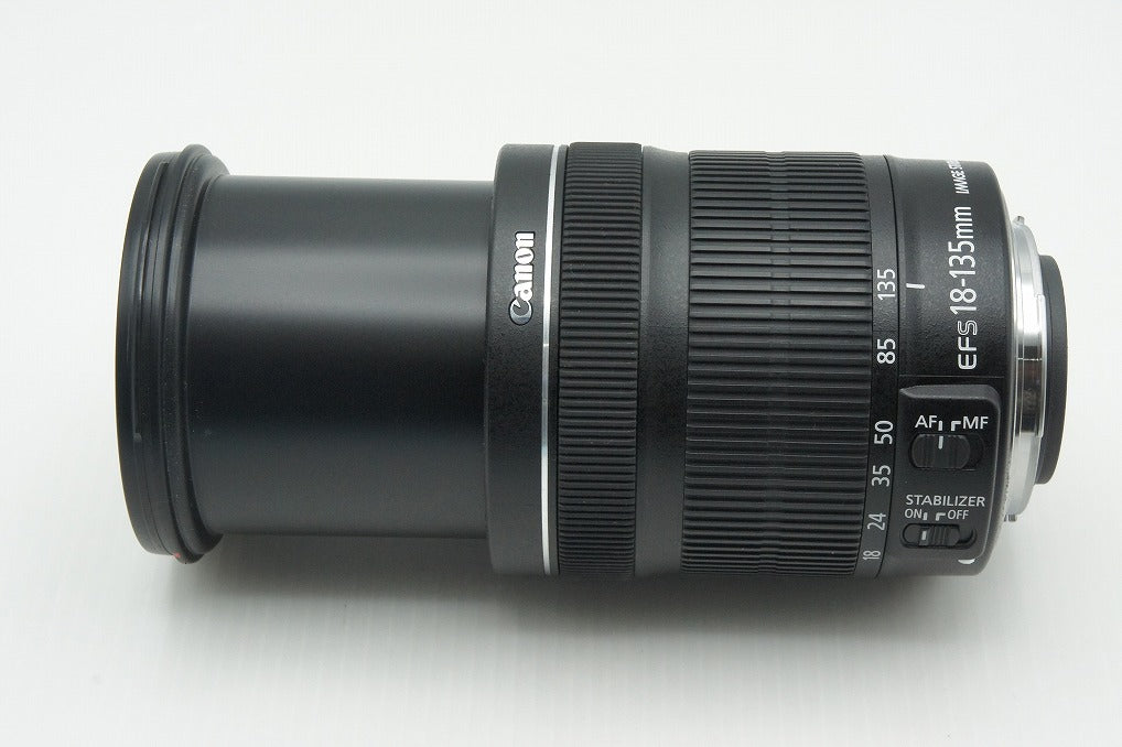 美品 Canon キヤノン EF-S 18-135mm F3.5-5.6 IS STM APS-C ズームレンズ フード付 260213i