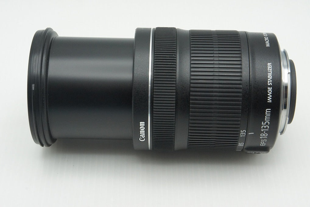 美品 Canon キヤノン EF-S 18-135mm F3.5-5.6 IS STM APS-C ズームレンズ フード付 260213i