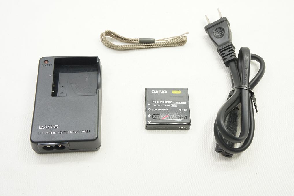 CASIO カシオ EXILIM EX-Z200 コンパクトデジタルカメラ ゴールド 250823d