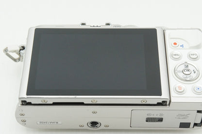 良品 OLYMPUS オリンパス PEN E-PL10 ボディ + M.ZUIKO DIGITAL ED 14-42mm F3.5-5.6 EZ ミラーレス ホワイト 260212b