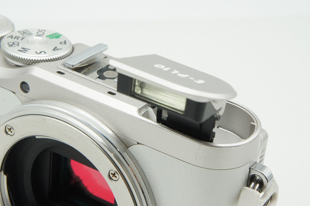 良品 OLYMPUS オリンパス PEN E-PL10 ボディ + M.ZUIKO DIGITAL ED 14-42mm F3.5-5.6 EZ ミラーレス ホワイト 260212b