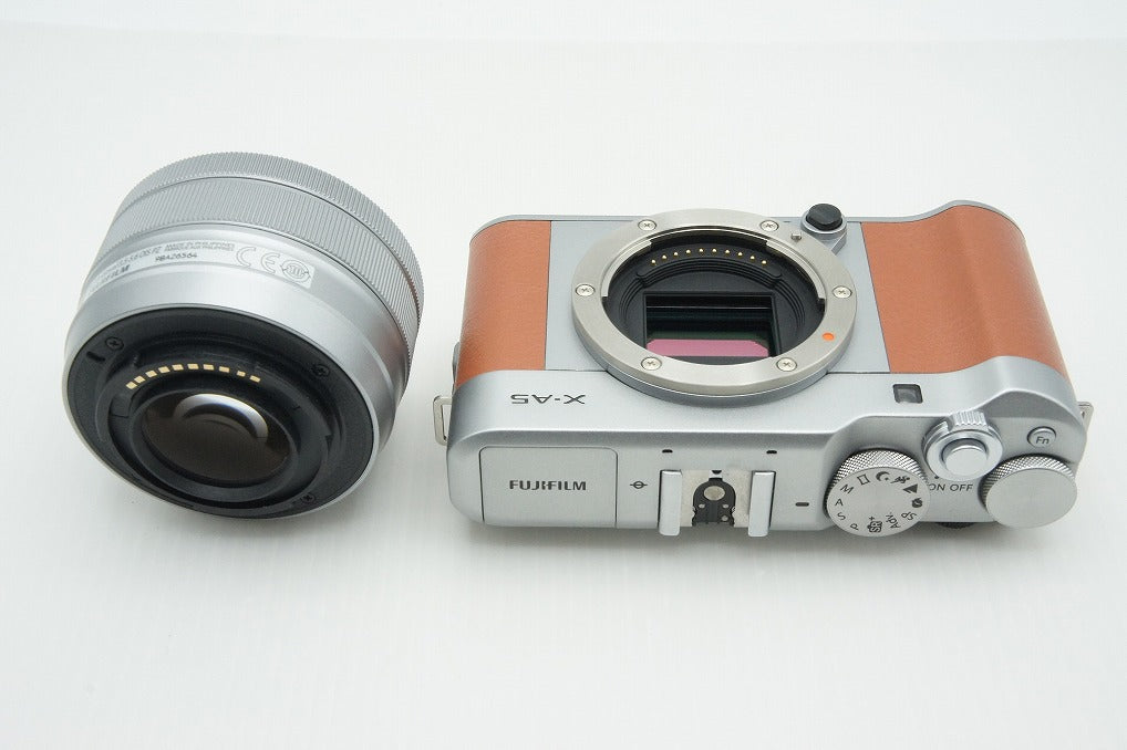 美品 FUJIFILM X-A5 ボディ+ XC 15-45mm F3.5-5.6 OIS PZ レンズキット ミラーレス一眼カメラ ブラウン 元箱付 260217f