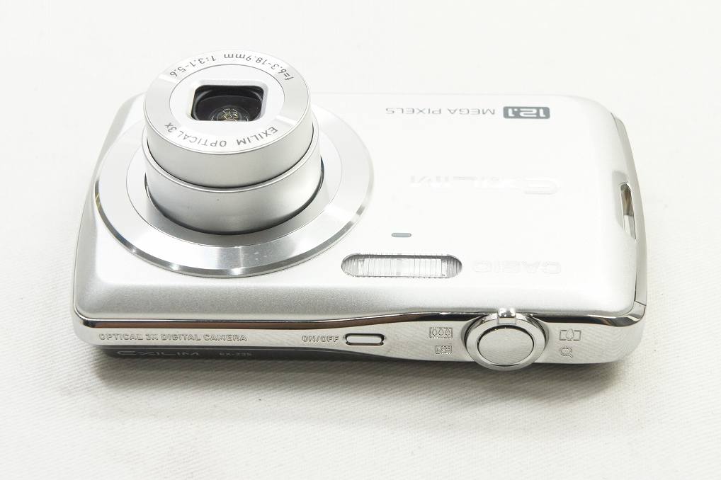 CASIO カシオ EXILIM EX-Z35 コンパクトデジタルカメラ シルバー 元箱付 250824h