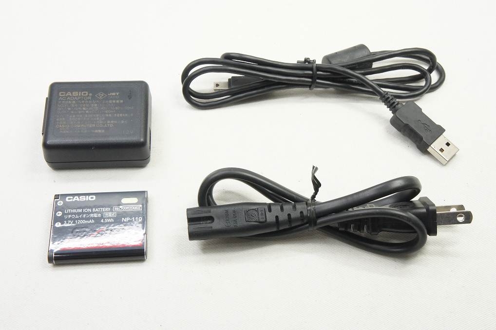 良品 CASIO カシオ EXILIM EX-ZR20 コンパクトデジタルカメラ ホワイト 250817f