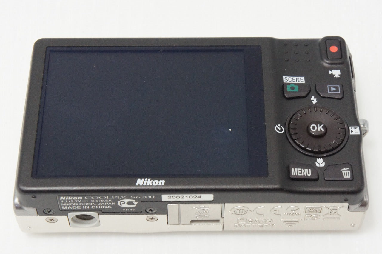 良品 Nikon ニコン COOLPIX S6200 コンパクトデジタルカメラ プラチナシルバー 260525z
