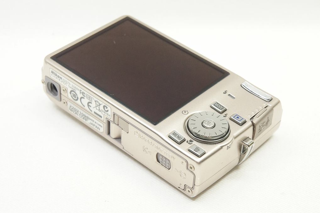 良品 Nikon ニコン COOLPIX S600 コンパクトデジタルカメラ ピンクゴールド 元箱付 250827i