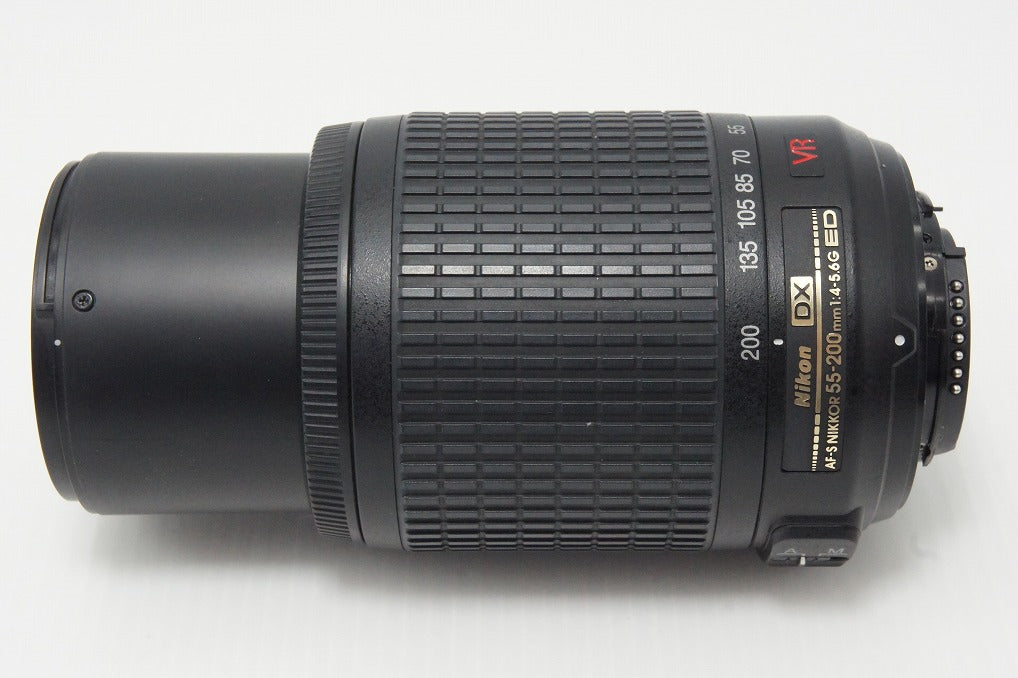 良品 Nikon ニコン AF-S DX NIKKOR 55-200mm F4-5.6G ED VR APS-C ズームレズ フード ポーチ付 260527e