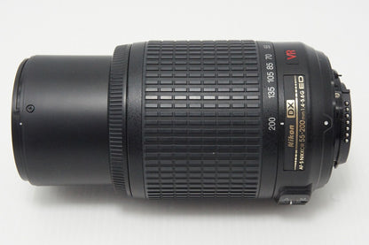 良品 Nikon ニコン AF-S DX NIKKOR 55-200mm F4-5.6G ED VR APS-C ズームレズ フード ポーチ付 260527e