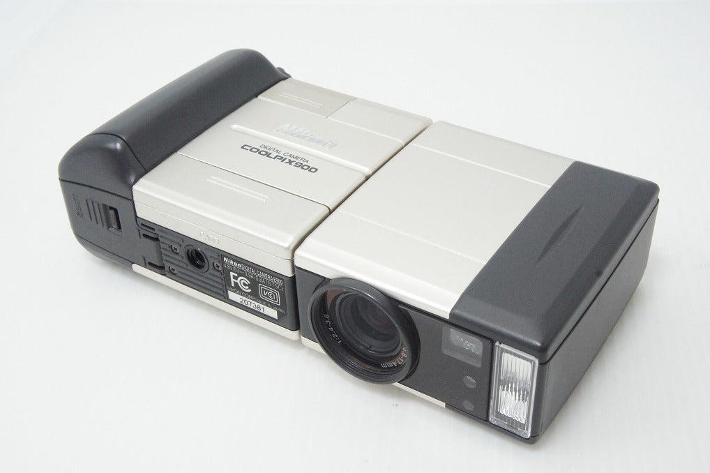 美品 Nikon ニコン COOLPIX 900 E900 デジタルカメラ 元箱付 260325l