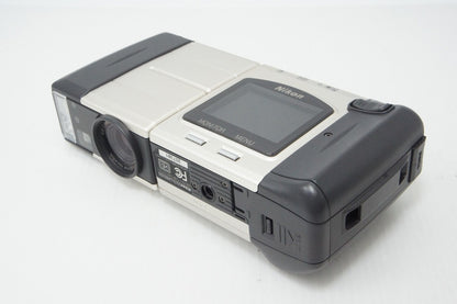 美品 Nikon ニコン COOLPIX 900 E900 デジタルカメラ 元箱付 260325l