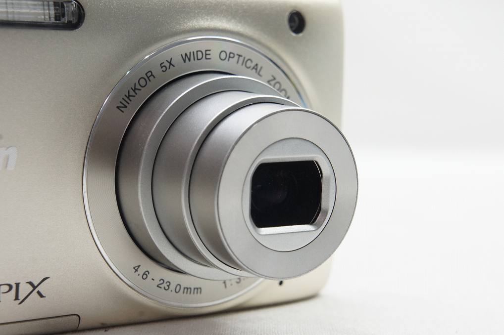 美品 Nikon ニコン COOLPIX S3100 コンパクトデジタルカメラ シャンパンシルバー 250610g