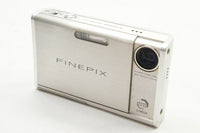 良品 FUJIFILM フジフイルム FinePix Z2 コンパクトデジタルカメラ シルバー 241229y