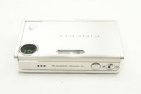 良品 FUJIFILM フジフイルム FinePix Z2 コンパクトデジタルカメラ シルバー 241229y