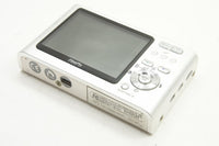 良品 FUJIFILM フジフイルム FinePix Z2 コンパクトデジタルカメラ シルバー 241229y