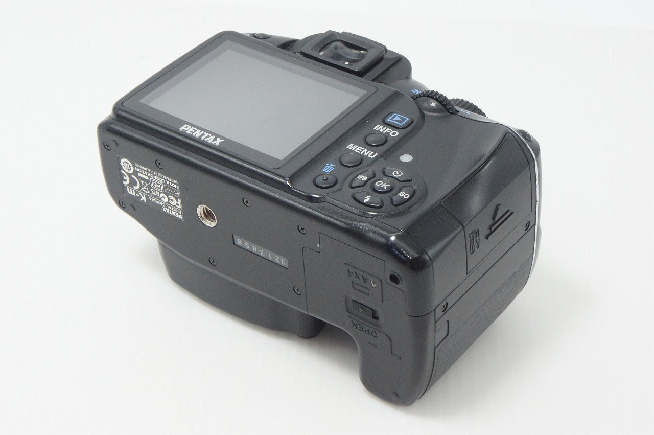 PENTAX ペンタックス K-m レンズキット (smc PENTAX-DA 18-55mm F3.5-5.6 AL) デジタル一眼レフカメラ 260909s