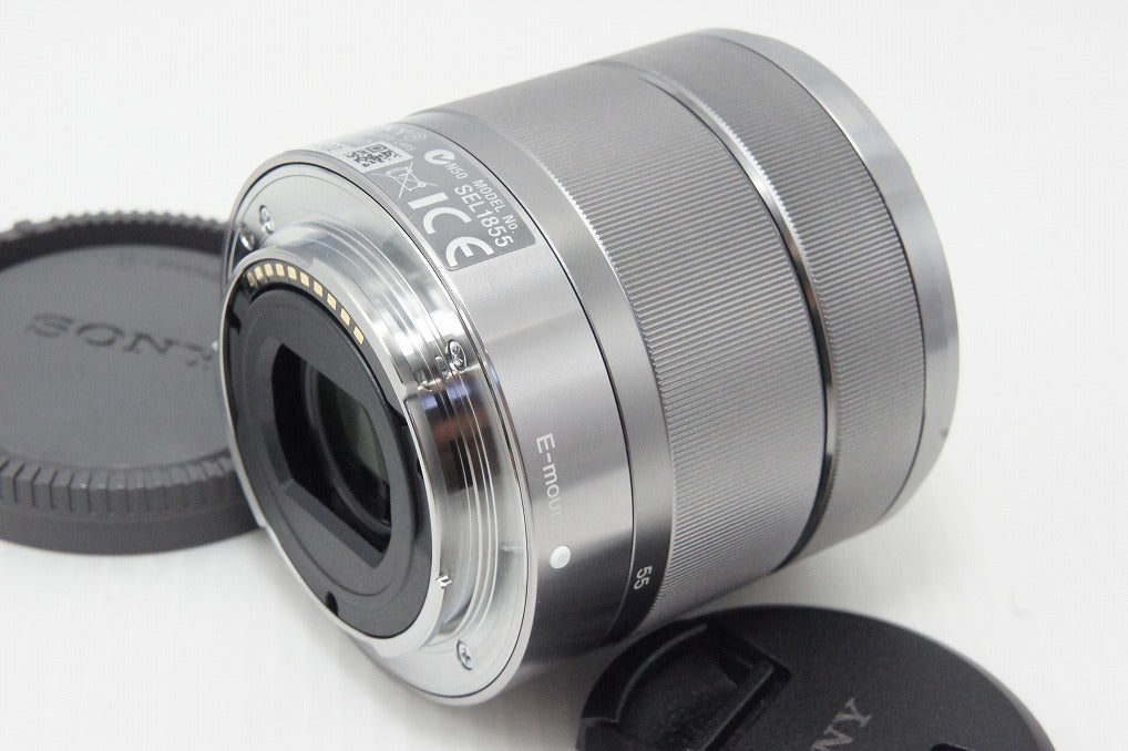 美品 SONY ソニー E 18-55mm F3.5-5.6 OSS SEL1855 シルバー Ｅマウント APS-C ズームレンズ フード付 260527be