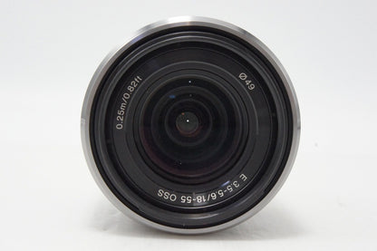 美品 SONY ソニー E 18-55mm F3.5-5.6 OSS SEL1855 シルバー Ｅマウント APS-C ズームレンズ フード付 260527be