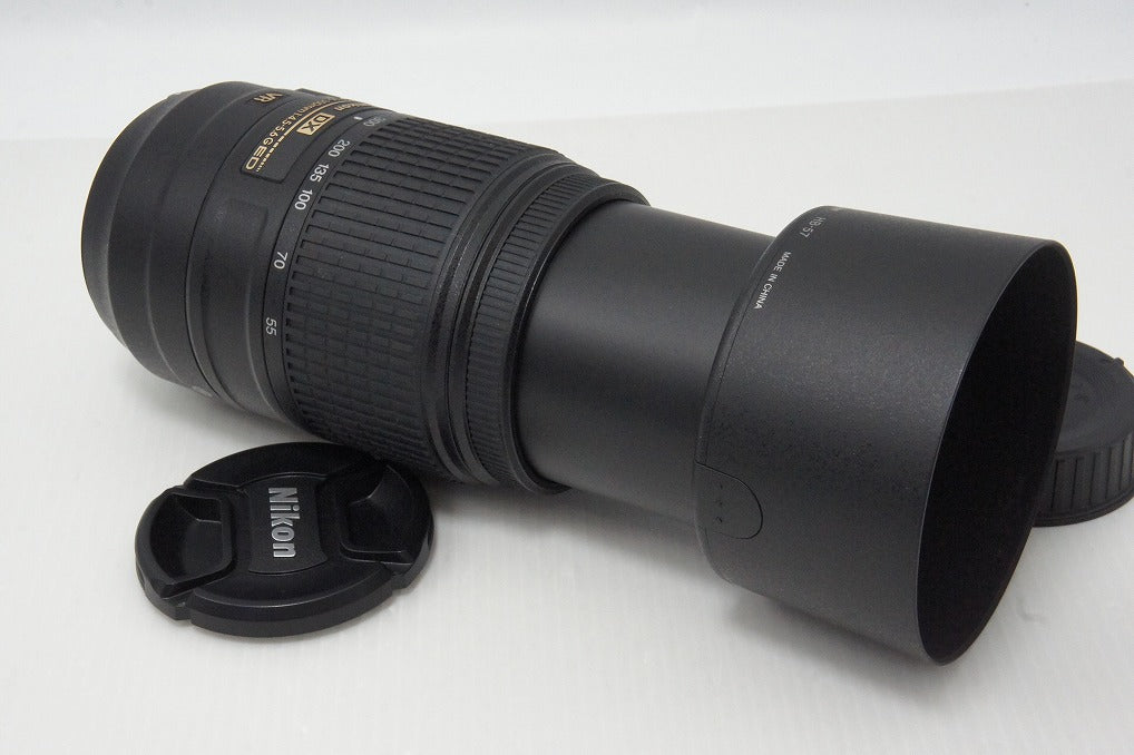 美品 Nikon ニコン AF-S DX NIKKOR 55-300mm F4.5-5.6G ED VR APS-C ズームレンズ フード ポーチ付 260527ag