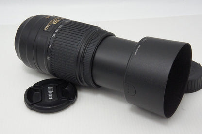 美品 Nikon ニコン AF-S DX NIKKOR 55-300mm F4.5-5.6G ED VR APS-C ズームレンズ フード ポーチ付 260527ag