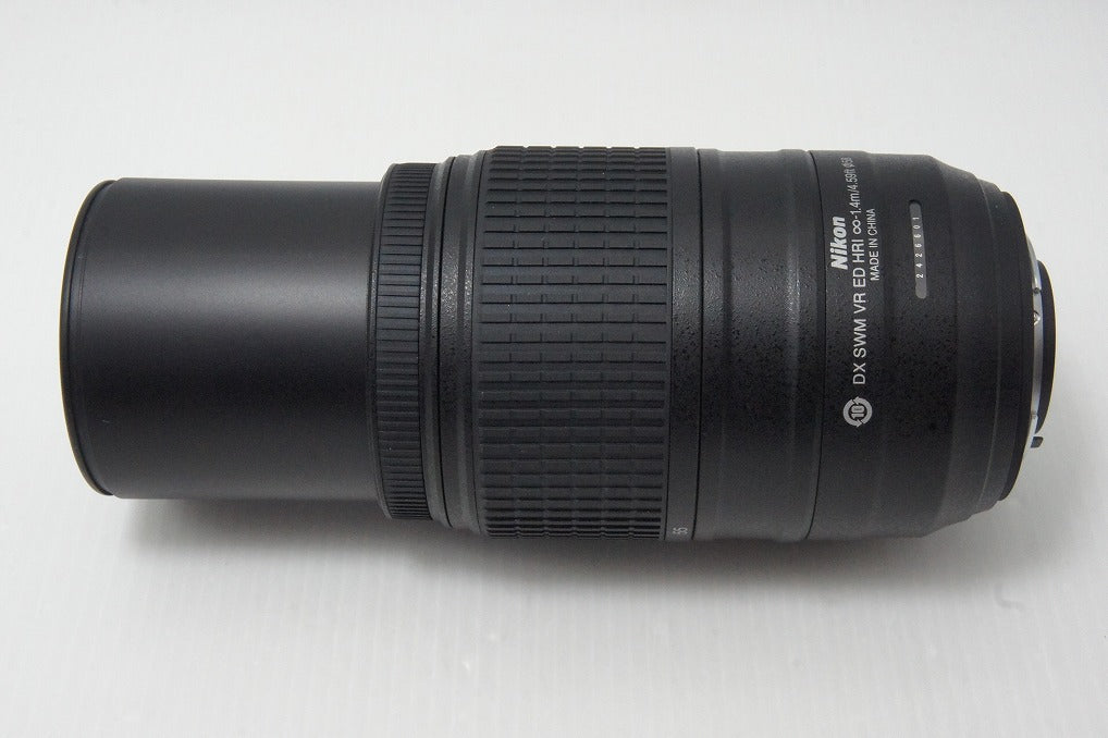 美品 Nikon ニコン AF-S DX NIKKOR 55-300mm F4.5-5.6G ED VR APS-C ズームレンズ フード ポーチ付 260527ag